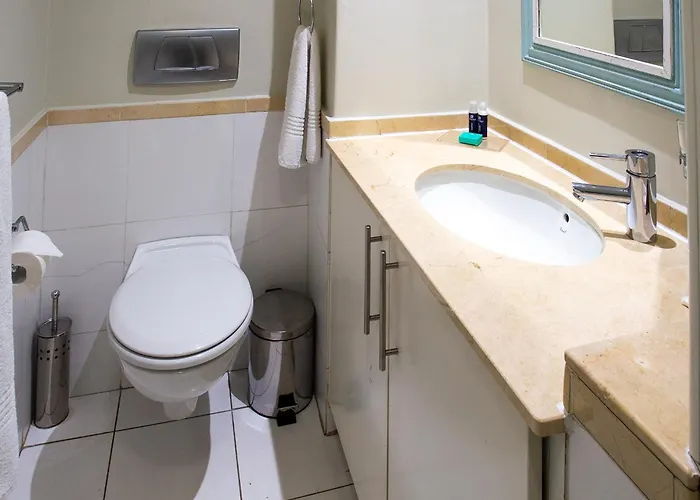 Lagoon Beach Hotel Apartments